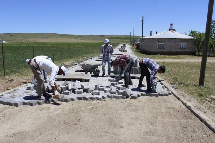 Erciş Belediyesinden yol yapım çalışması G5