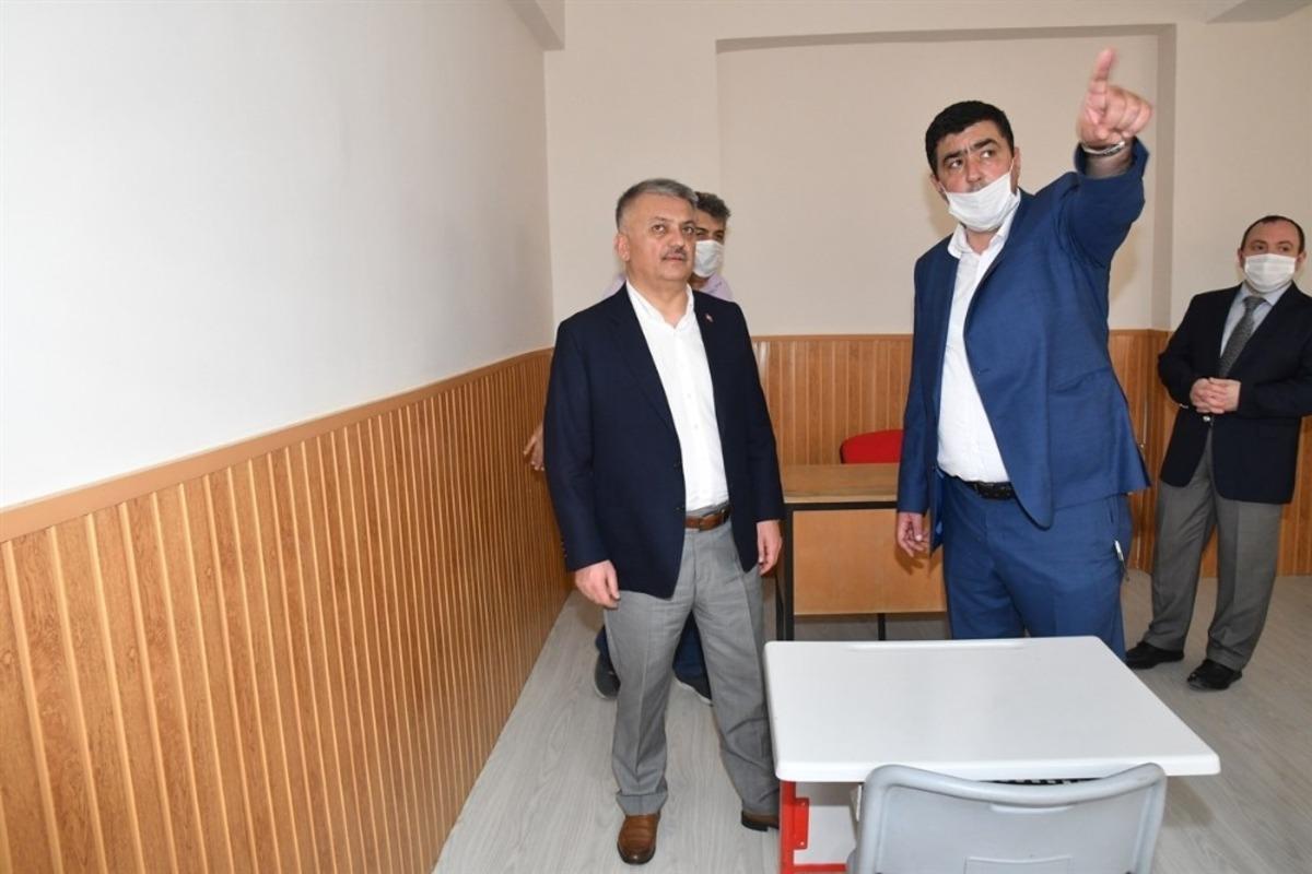 Vali Yazıcı Bigadi&ccedil;&rsquo;te kamu yatırımlarını inceledi