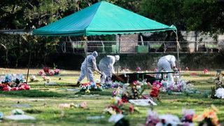 Korona kayıplarını gizlemek için geceleri gömülüyor!