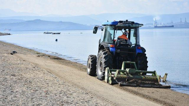 Gemlik kumsalları temizlenerek sezona hazırlanıyor