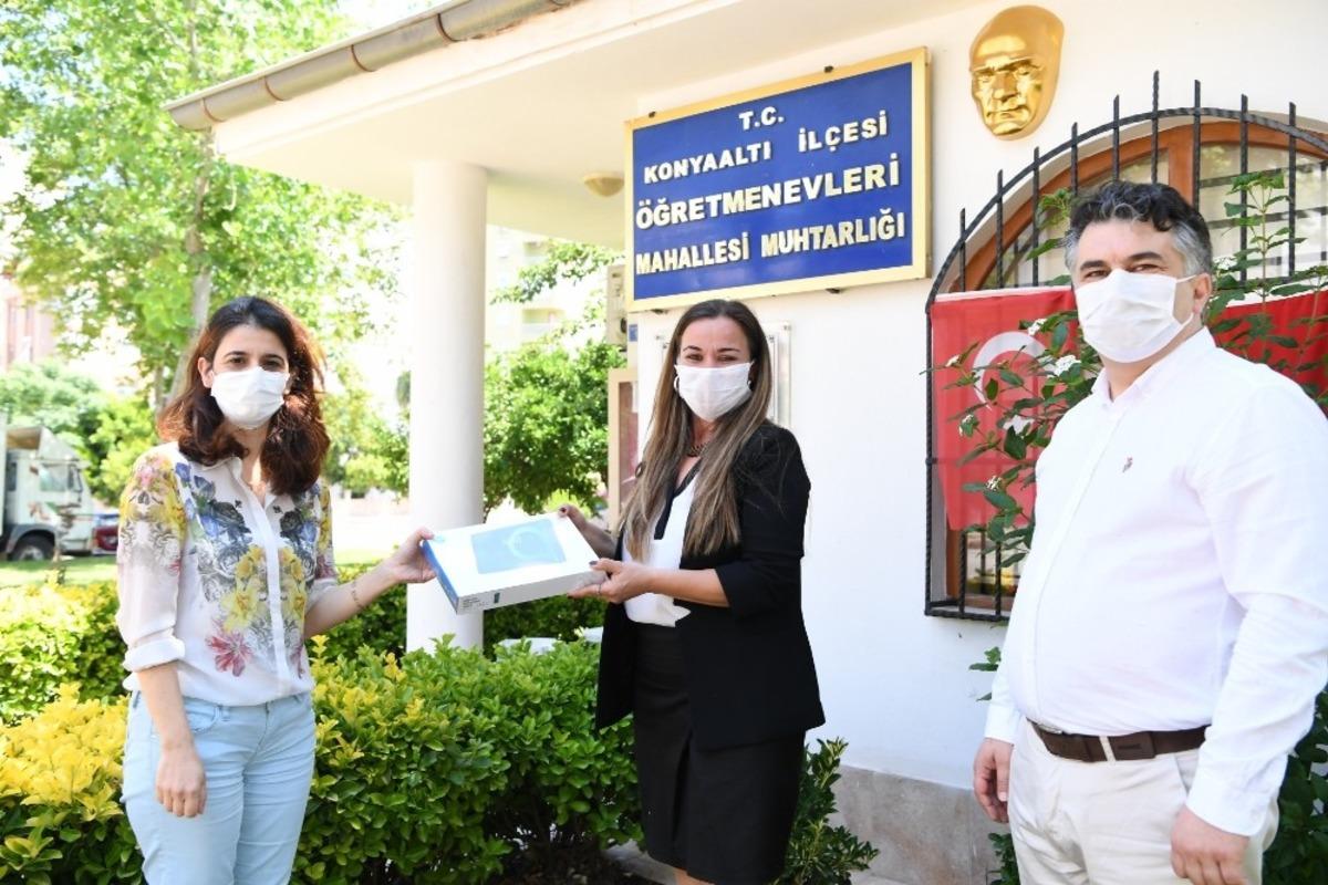 4 ayda 448 kilo atık yağ toplayan muhtar &ouml;d&uuml;llendirildi