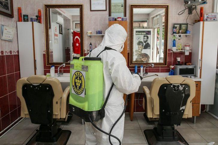 Buca’da bina, eczane ve kuaförlerde ilaçlama G3