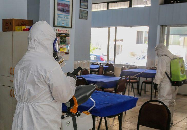 Buca’da bina, eczane ve kuaförlerde ilaçlama G4