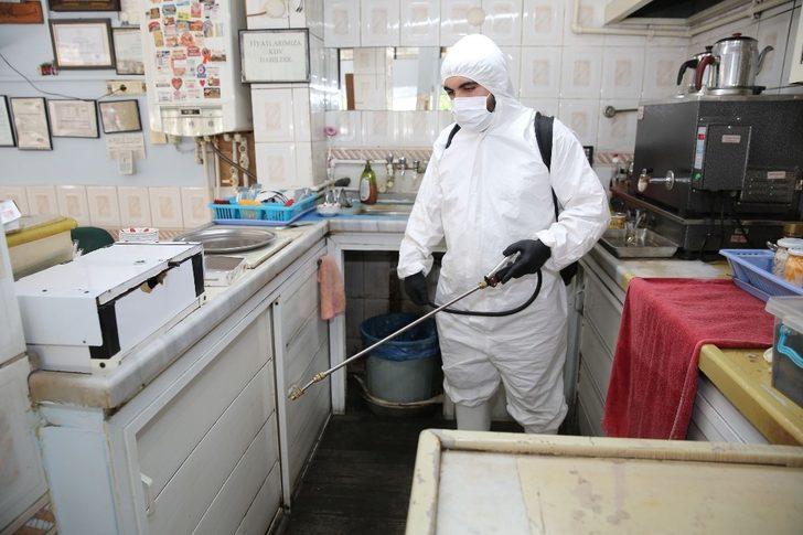 Buca’da bina, eczane ve kuaförlerde ilaçlama G5