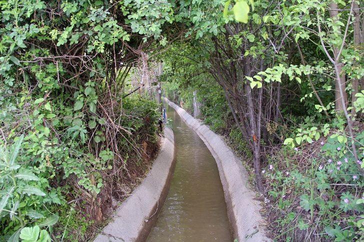 Van Büyükşehir Belediyesinden 61 bin metre uzunluğunda sulama kanalı G4