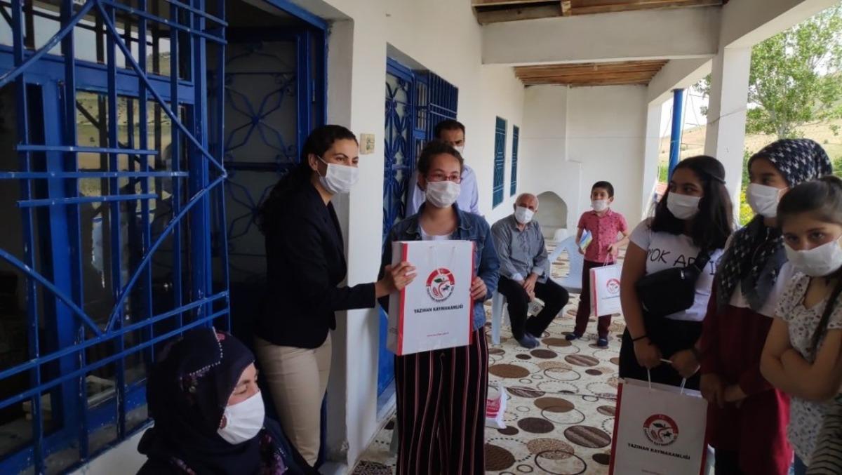 Kadın Kaymakam B&uuml;y&uuml;knal&ccedil;acı&rsquo;dan sınava girecek &ouml;ğrencilere tavsiye