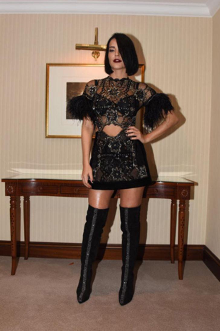 Bengü'den yılbaşı konserine özel kıyafet G2