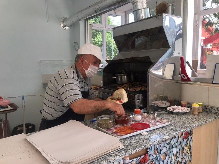 Siyasileri buluşturan açılış G4