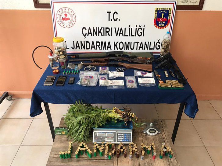 Çankırı'da uyuşturucu operasyonunda yakalanan 24 kişiden biri tutuklandı G1