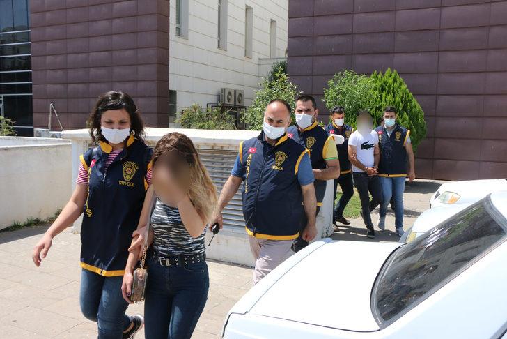 Dolandırıcı sevgililer yakalandı! G3