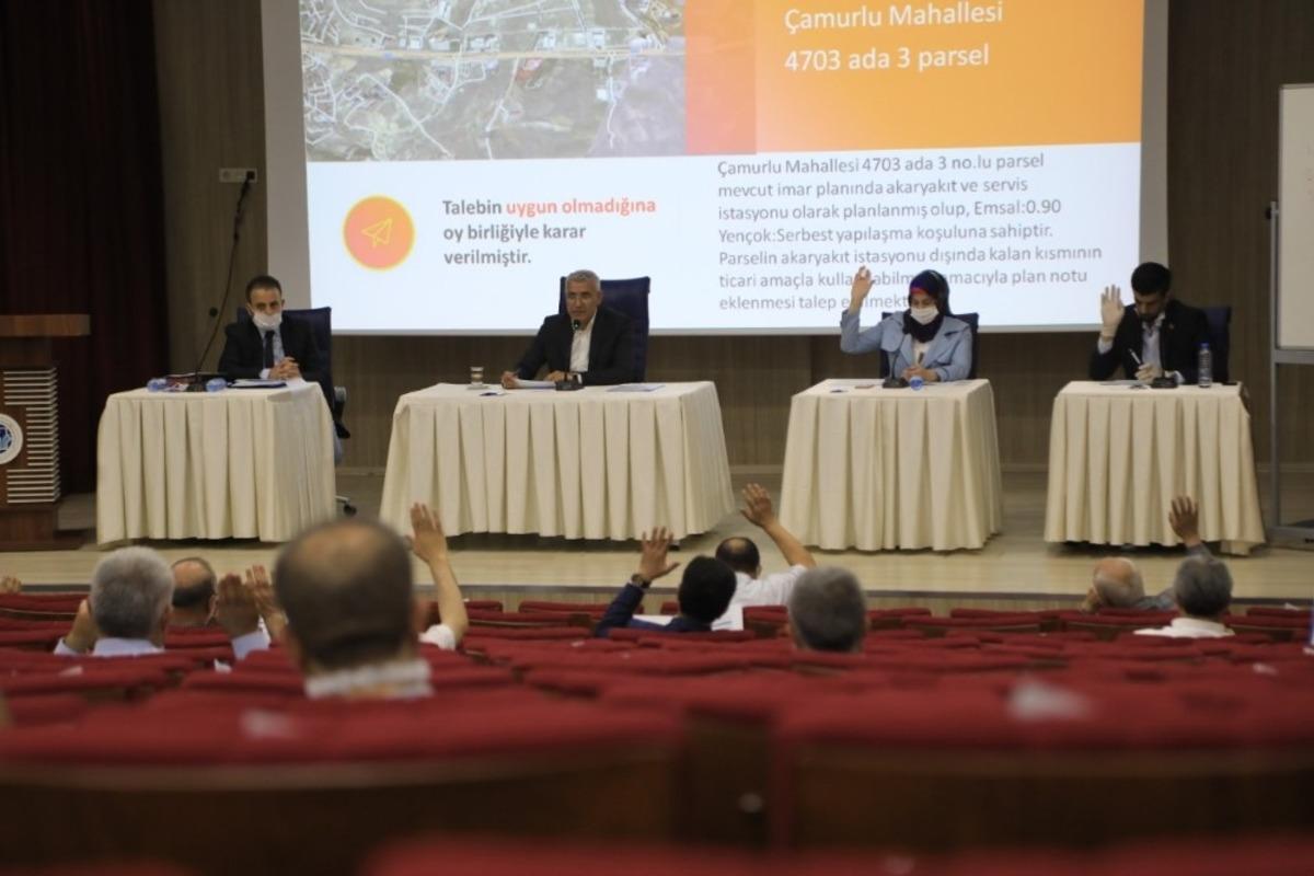 Başkan G&uuml;der&rsquo;e kredi yetkisi