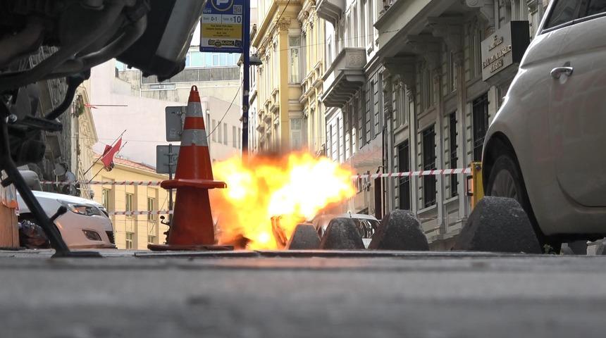 Beyoğlu'nda şüpheli çanta paniği