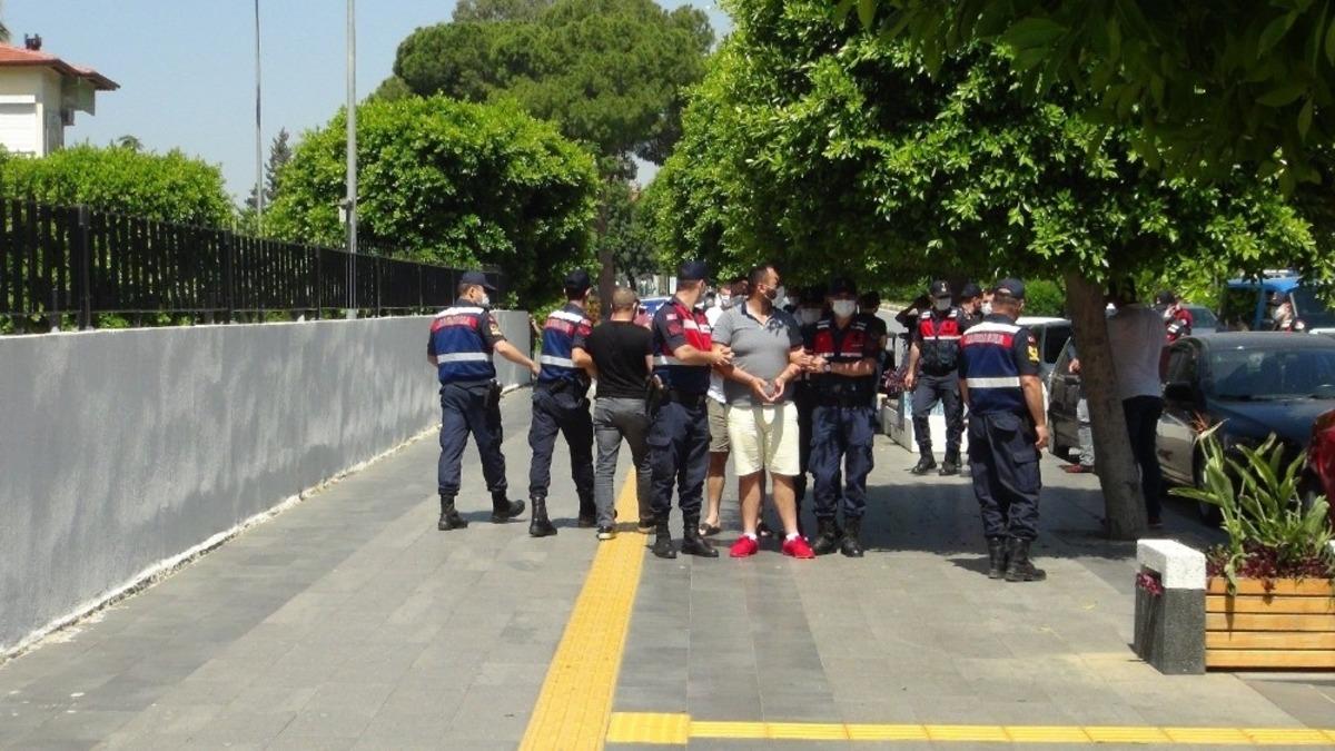 Jandarmaların arasında 'Kimse başını &ouml;ne eğmesin' diye bağırdı