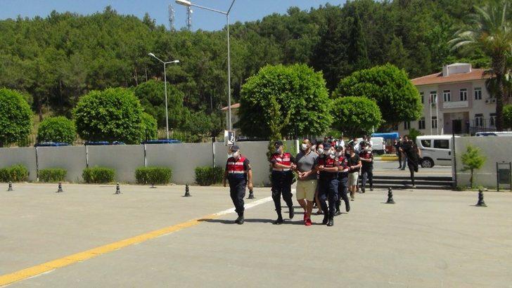 Jandarmaların arasında 'Kimse başını öne eğmesin' diye bağırdı G2