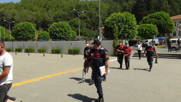 Jandarmaların arasında 'Kimse başını öne eğmesin' diye bağırdı G4