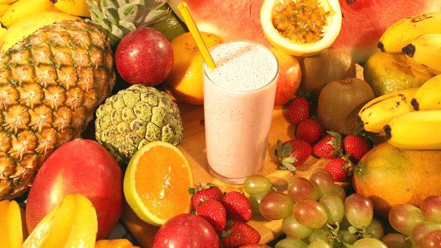 Vücudu tamamen arındıran, ödemleri atan 4 farklı smoothie tarifi! Karaciğeri de temizliyor...