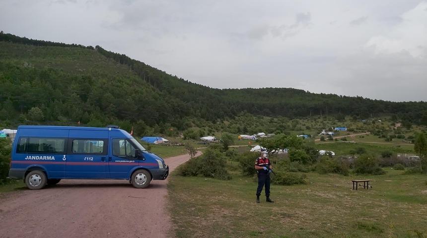 20 kişide koronavir&uuml;s &ccedil;ıktı, yaylaya giriş-&ccedil;ıkış kontrol altına alındı