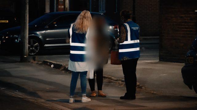 İngiltere'de salgının yarattığı geçim sıkıntısı yüzünden seks işçiliği yapan kadınlar