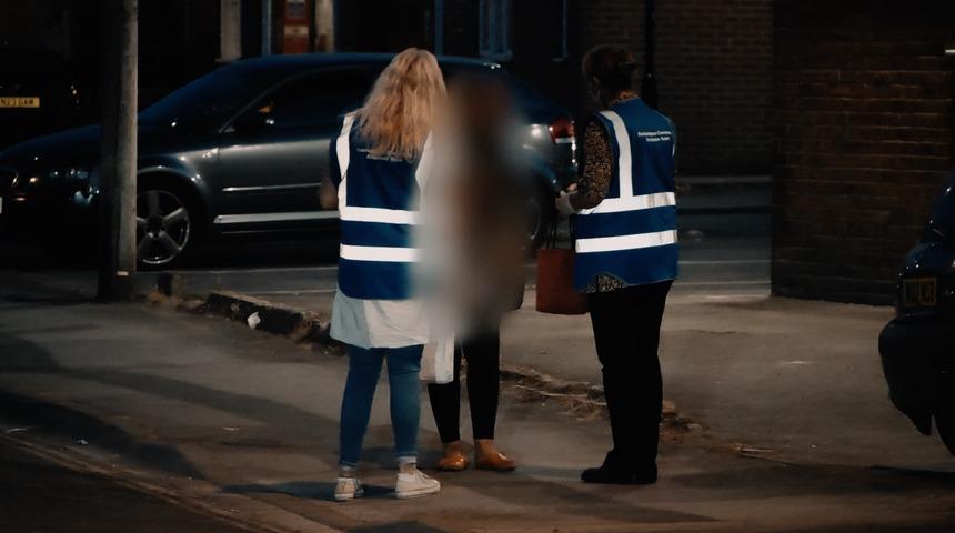 İngiltere'de salgının yarattığı ge&ccedil;im sıkıntısı y&uuml;z&uuml;nden seks iş&ccedil;iliği yapan kadınlar