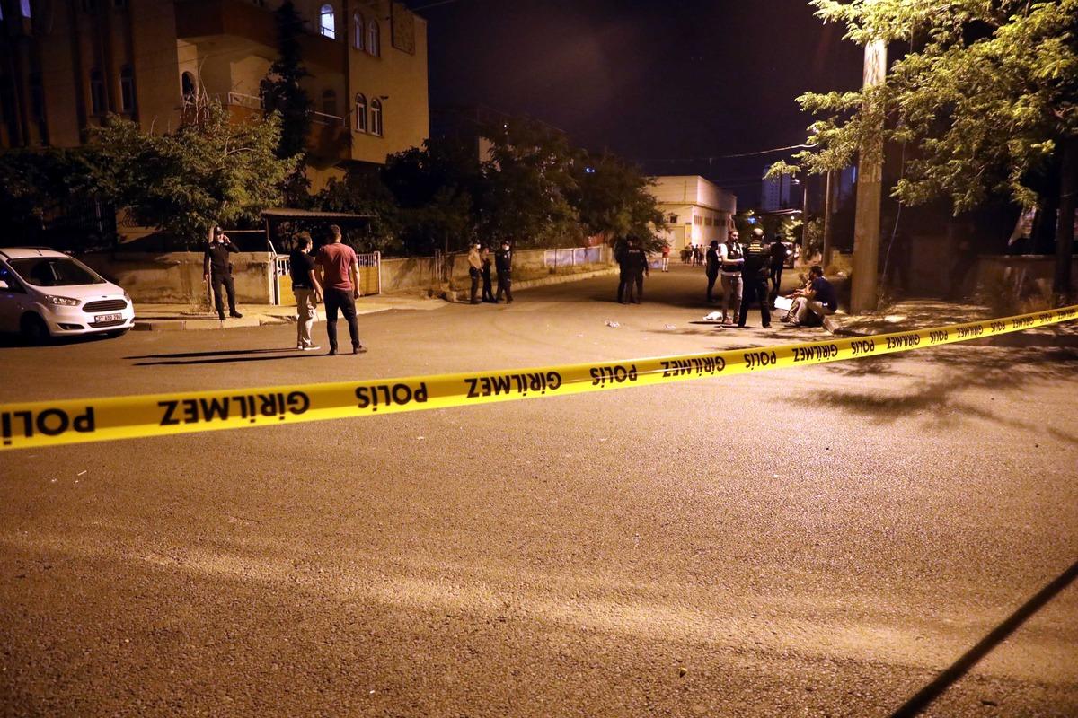 F&uuml;nye ile patlatılan ş&uuml;pheli paketten 'uyuşturucu' &ccedil;ıktı