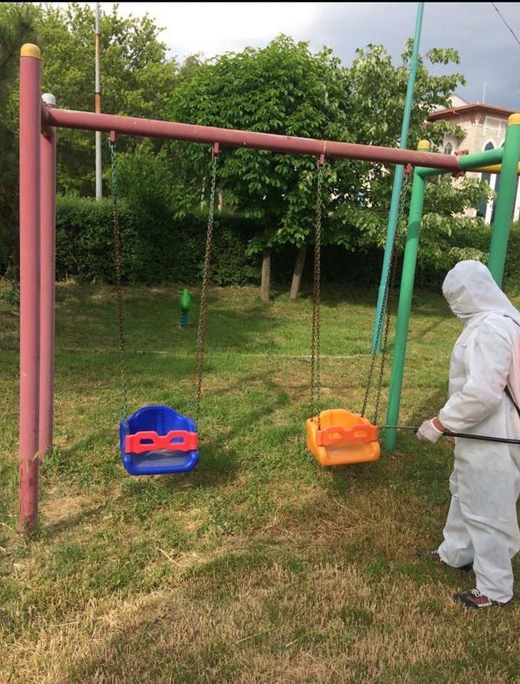 Dumlupınar’da parklar ve oyun grupları dezenfekte edildi G4
