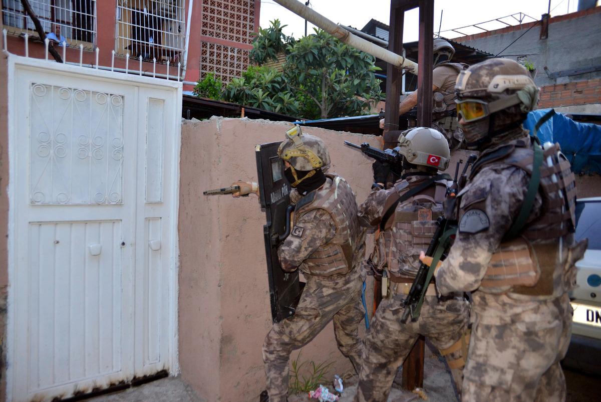 Yaşam ko&ccedil;larının FET&Ouml; &uuml;yelerine 'operasyon terapisi' uyguladığı ortaya &ccedil;ıktı