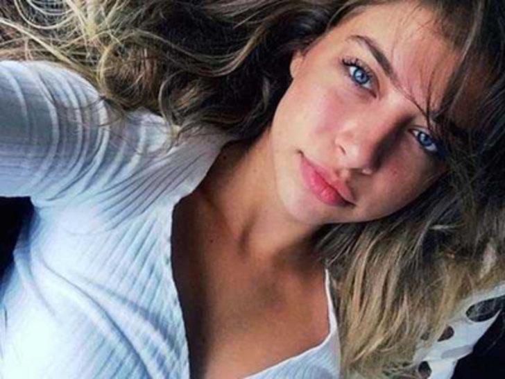 Hande Erçel'in ablası Instagram fenomeni çıktı G4