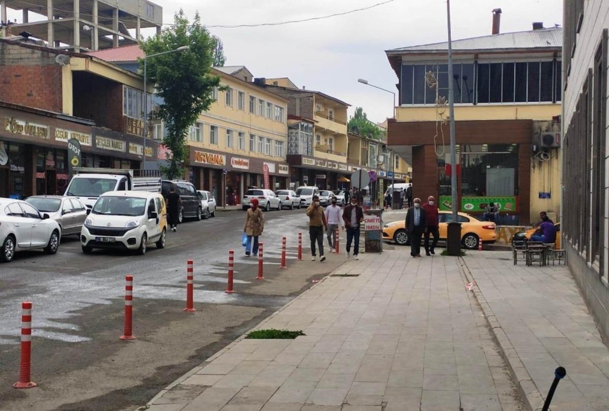 Bulanık&rsquo;ta bazı cadde ve sokaklarda maske takma zorunluluğu getirildi