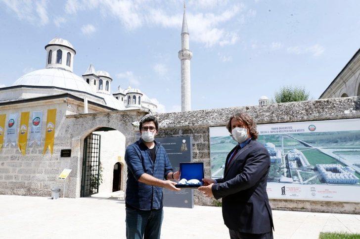 Trakya Üniversitesi Sultan 2. Bayezid Külliyesi Sağlık Müzesi’nin ilk ziyaretçileri turist rehberleri oldu G2