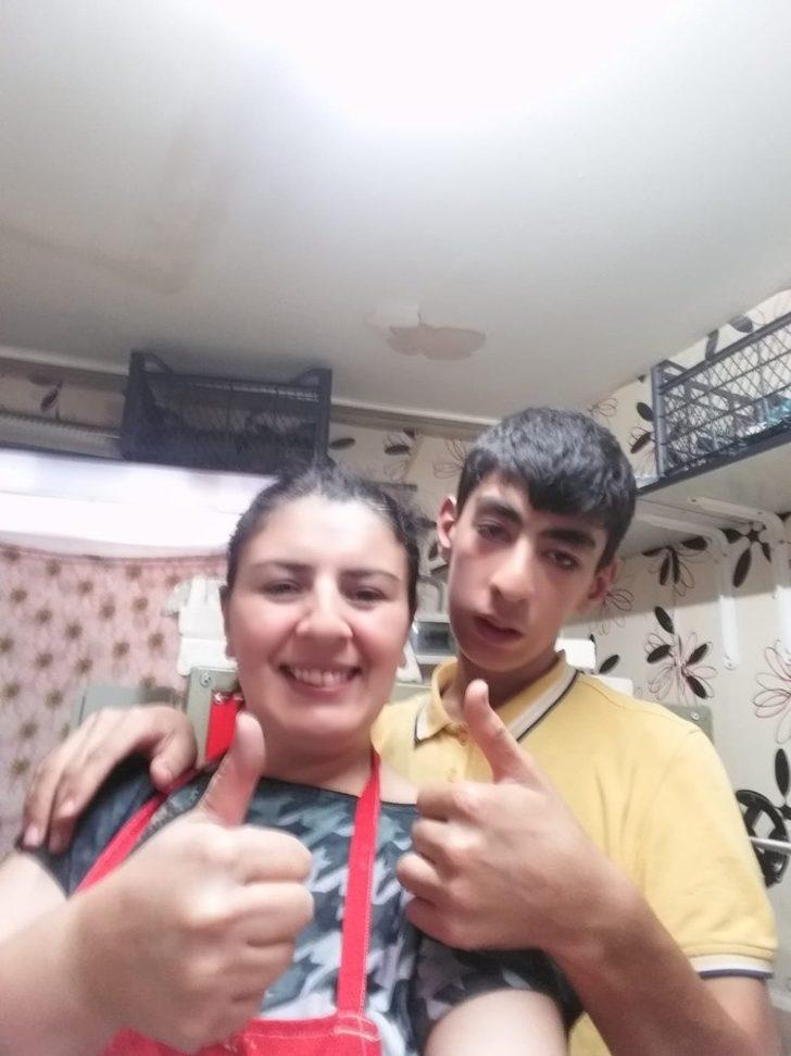 Kendisini oğlundan sonra özel çocuklara adayacak G3