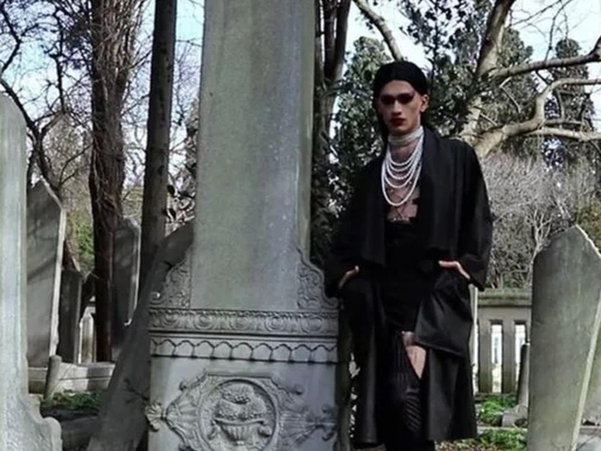 Karacaahmet Mezarlığı'nda klip &ccedil;ekmişlerdi! Yeni gelişme