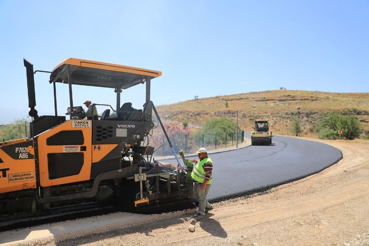 D&uuml;nyaca &uuml;nl&uuml; Pamukkale&rsquo;nin turizm yolu 28 yılın ardından yenilendi