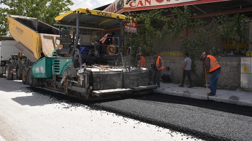 Sel&ccedil;uklu&rsquo;da asfalt &ccedil;alışmaları