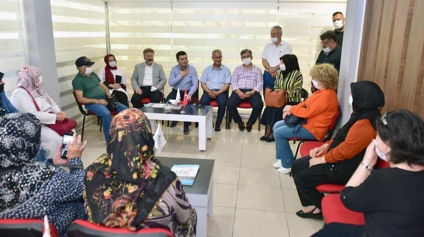 Başkan T&uuml;t&uuml;nc&uuml; şehit aileleriyle hasret giderdi