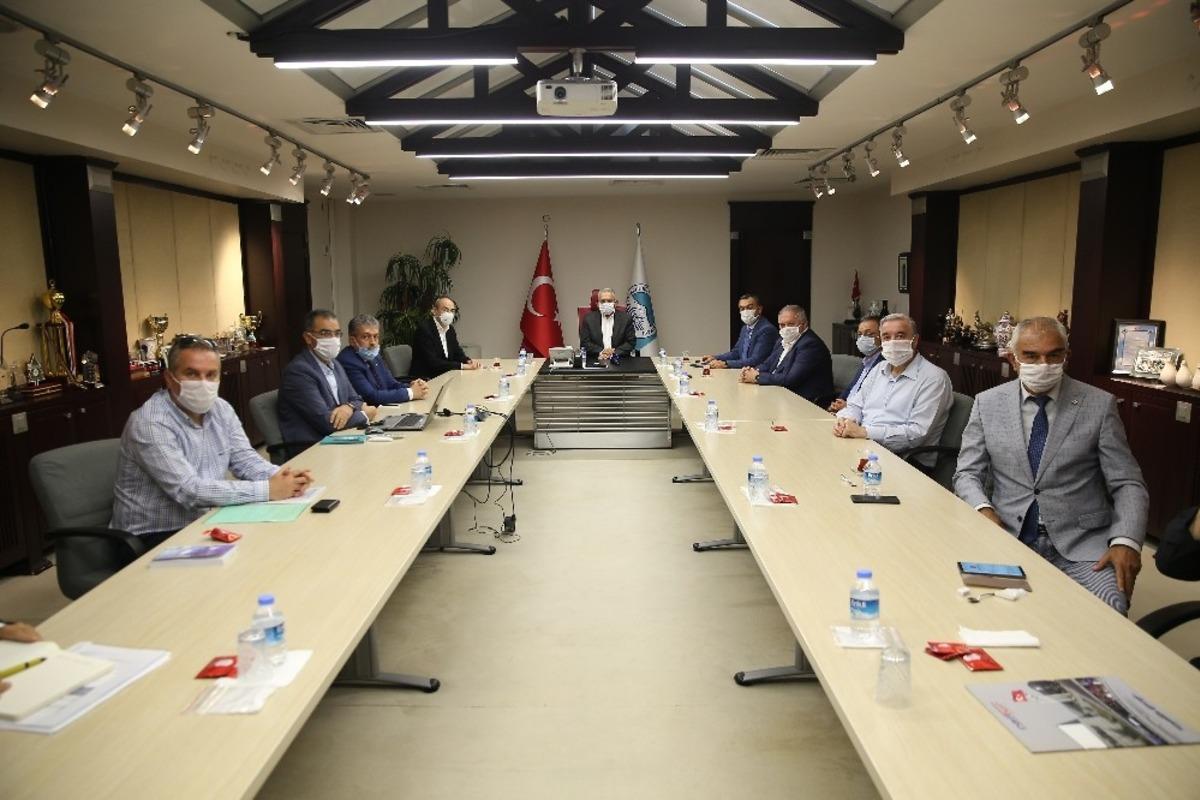 Başkan B&uuml;y&uuml;kkılı&ccedil; iş d&uuml;nyasıyla buluşuyor