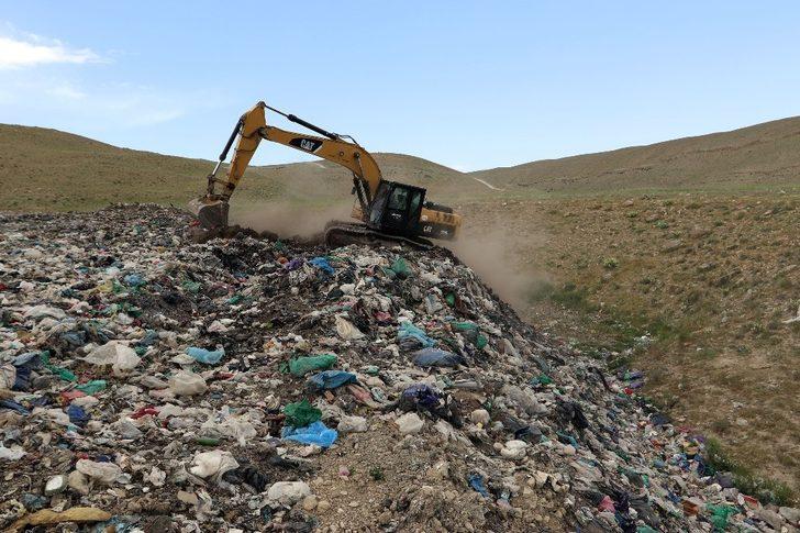 Gürpınar’da vahşi depolamanın yapıldığı çöplük kapatıldı G3