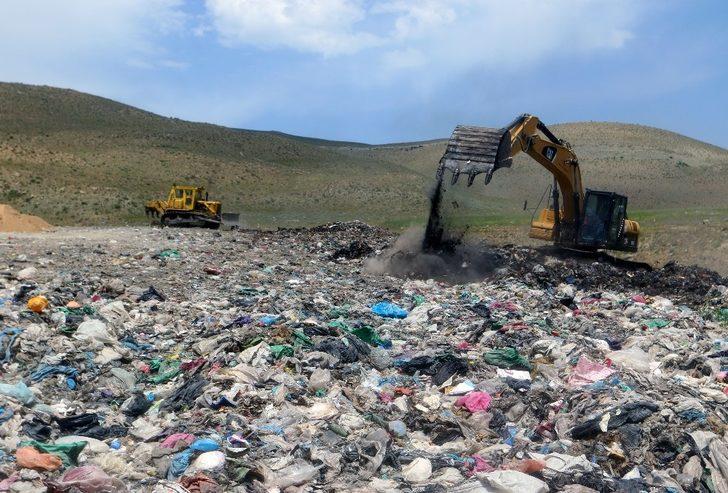 Gürpınar’da vahşi depolamanın yapıldığı çöplük kapatıldı G5