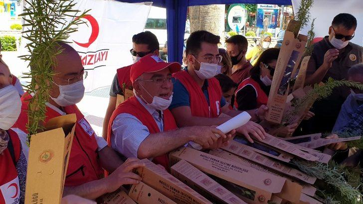 Kızılay, kuruluşunun 152. yılı anısına bin 152 fidan dağıttı G3