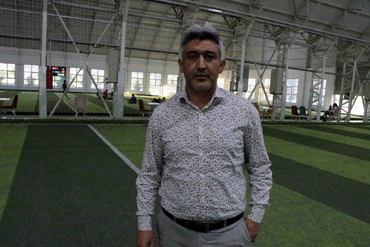 (Özel) Halı sahalar açıldı, talep arttı G5