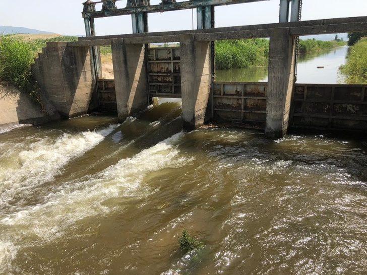 Gediz Ovası’nda 390 bin dekar alan suya kavuştu G3