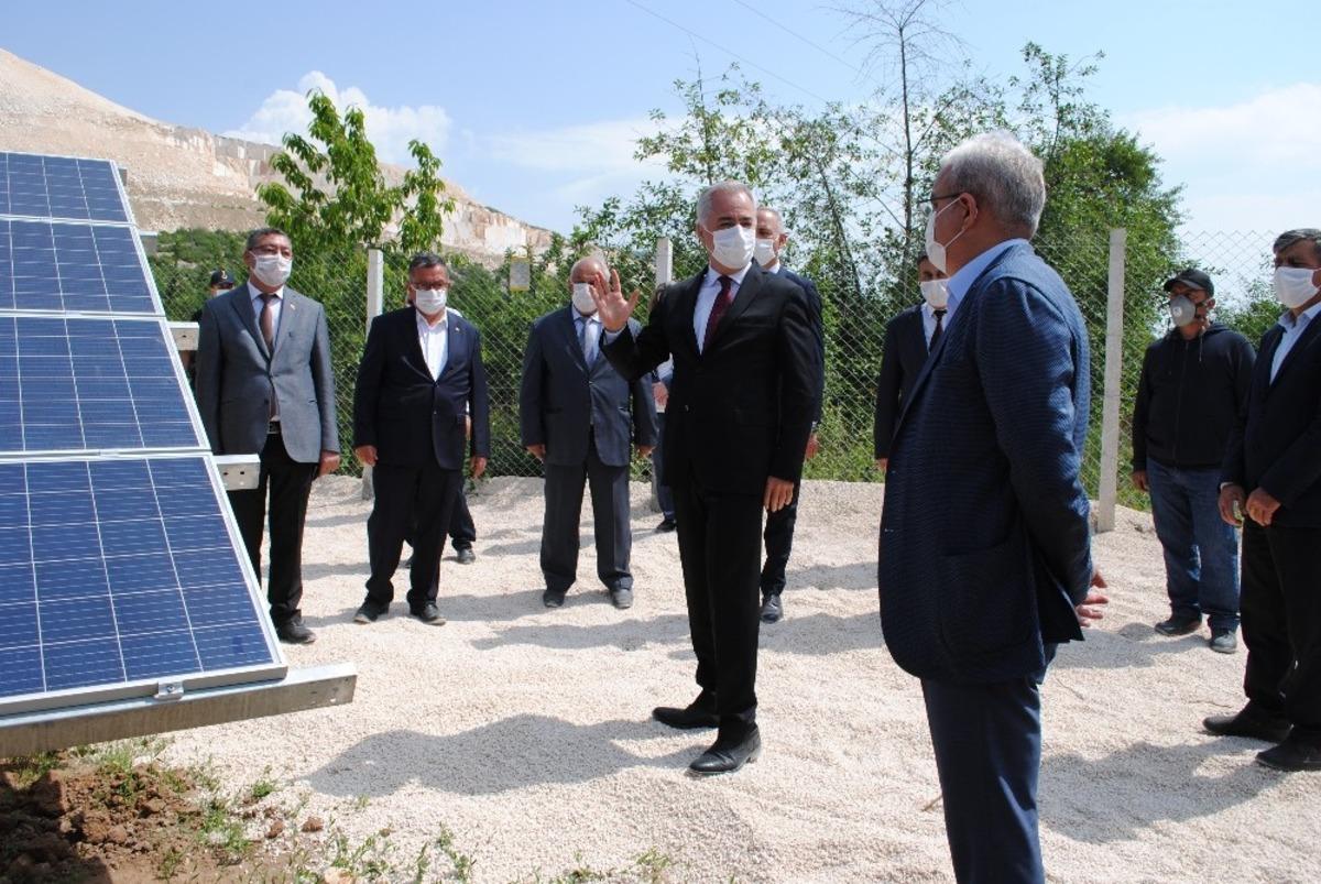 Isparta Valisi Seymenoğlu GES&rsquo;te incelemelerde bulundu