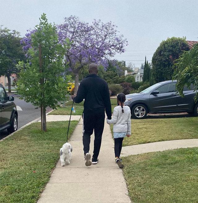 black-man-afraid-walk-alone-in-his-neighbourhood-14-5ee0907d2491a__700