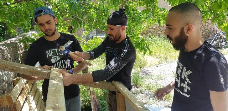 Tunceli’de gönüllülerden, sokak hayvanlarına destek G2