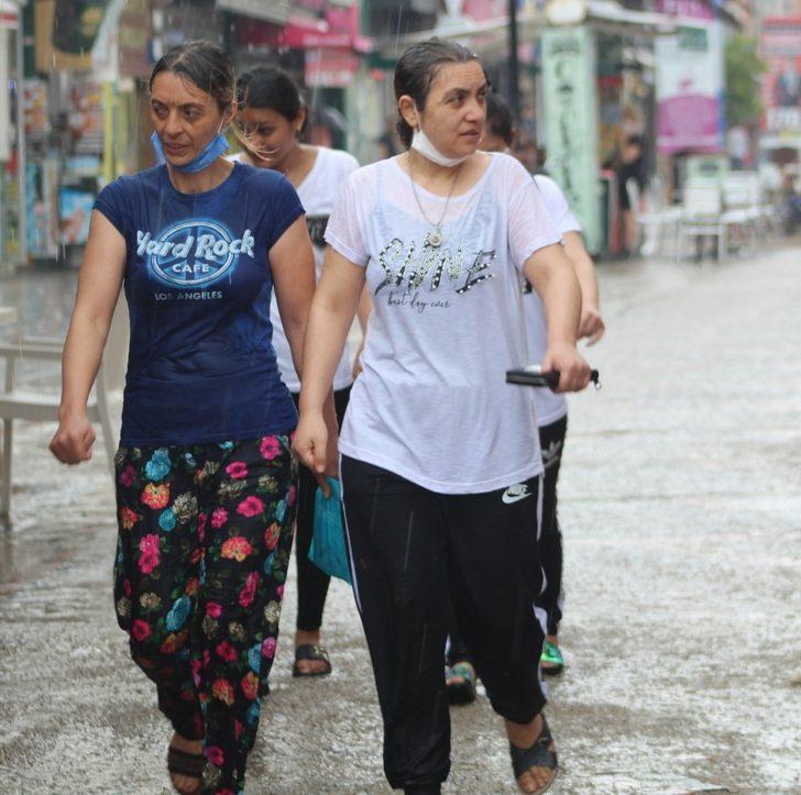 Beklenen yağmur Edirne’de başladı, İstanbul’a geliyor G5