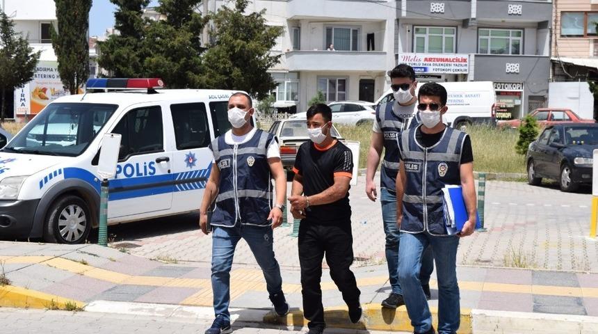 Polis motorsiklet hırsızlarını kıskıvrak yakaladı