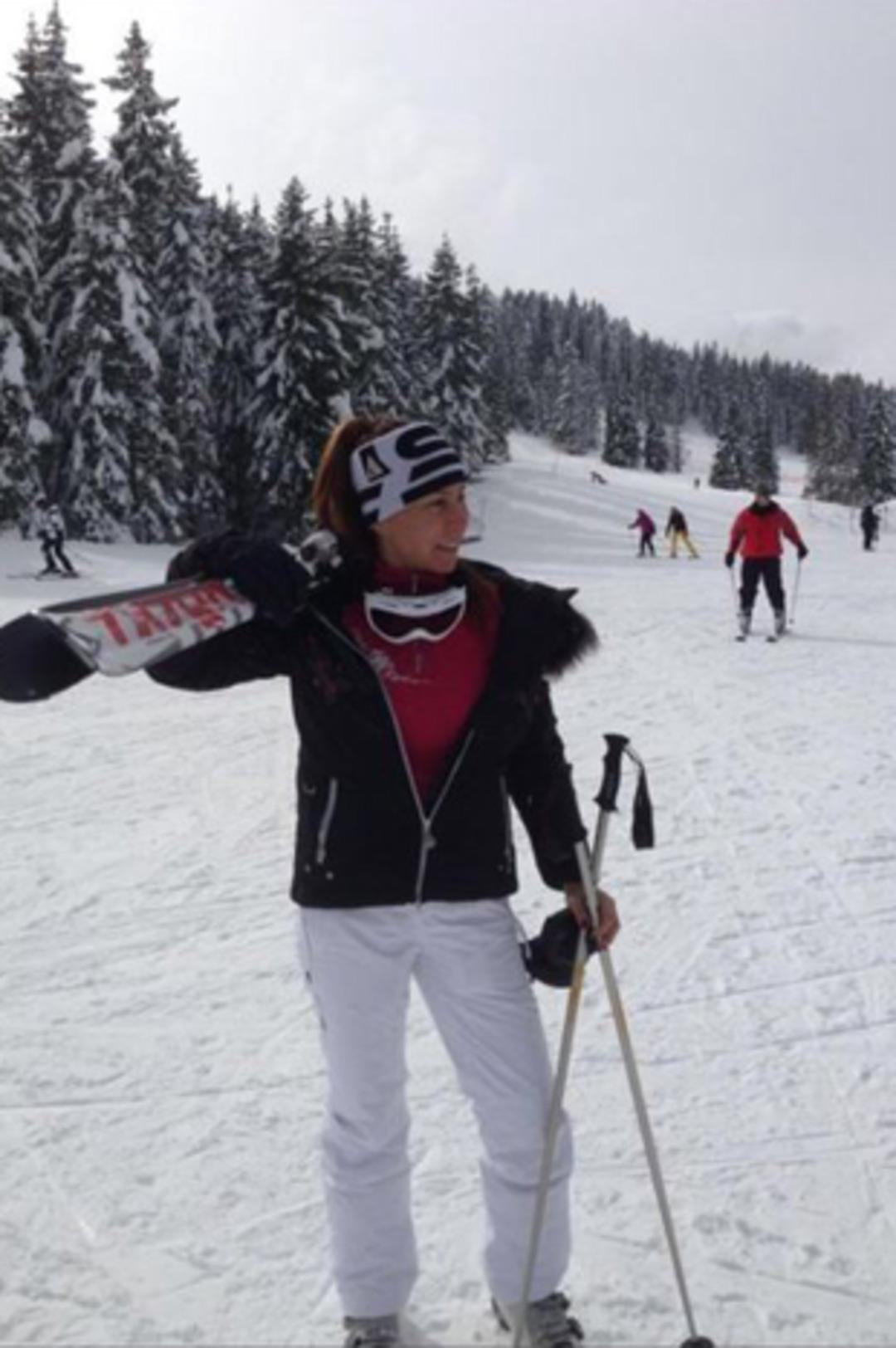 Asena T&uuml;rkiye'yi unuttu