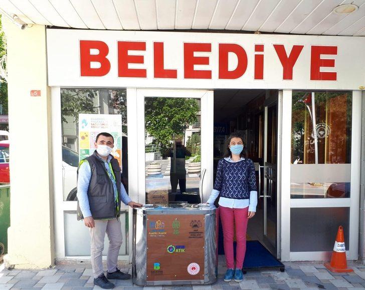 Balıkesir Büyükşehir Belediyesi, 20 ilçeye iç mekan geri dönüşüm kutusu dağıttı G4