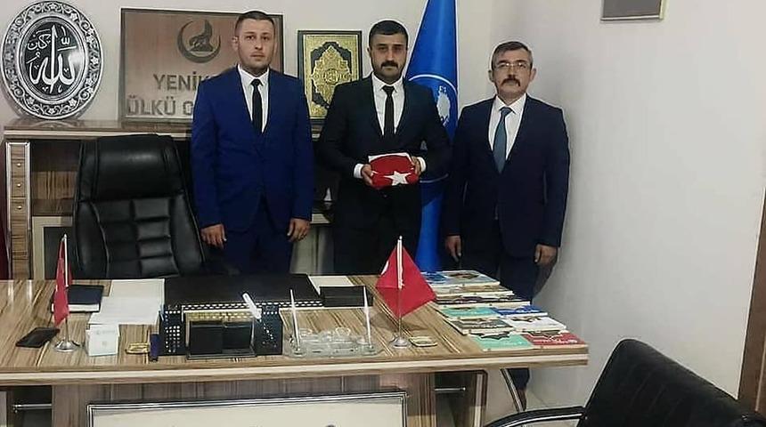 Yenikent &Uuml;lk&uuml; Ocaklarında bayrak değişimi