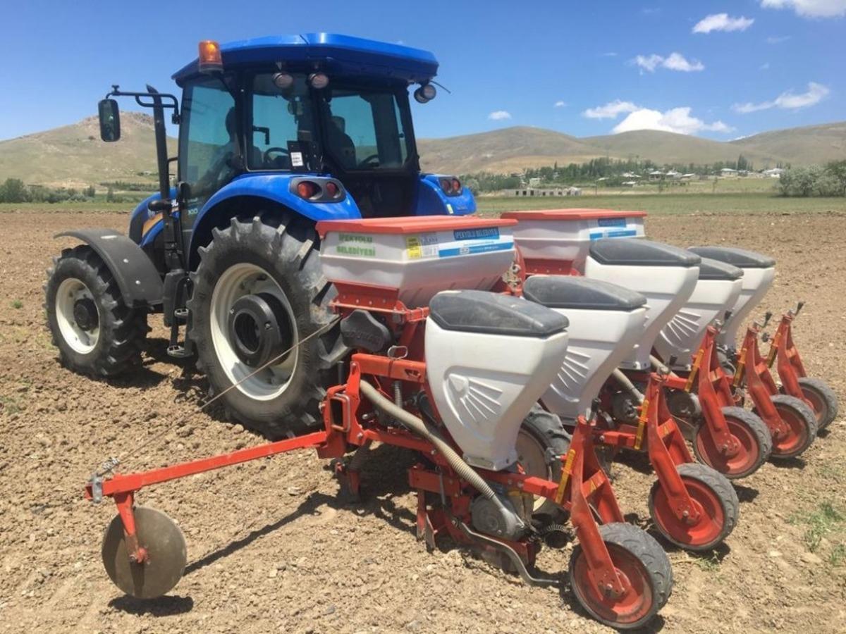 İpekyolu Belediyesi &ccedil;ift&ccedil;iye desteğini s&uuml;rd&uuml;r&uuml;yor