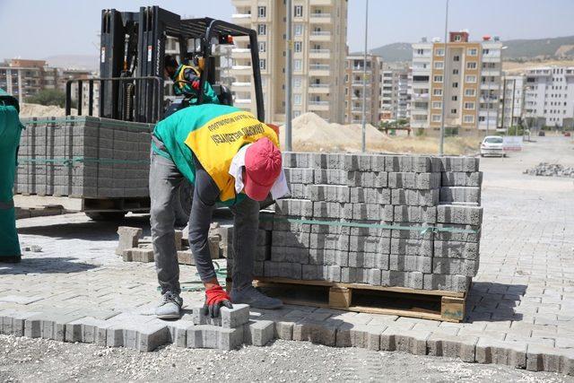 Karaköprü’de parke döşeme çalışmaları